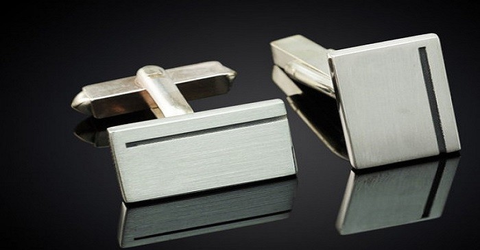 On wearing tuxedo cufflinks