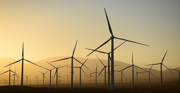 Global implementation of wind farms to reduce dependency in fossils