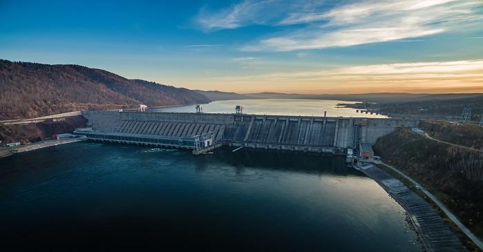 Hydroelectric power plants:  How to measure carbon footprints?