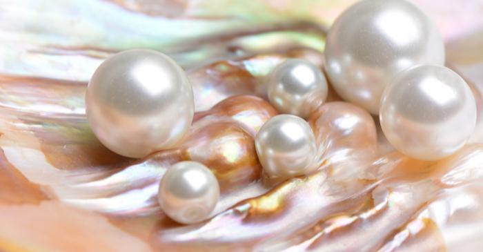 Buyers seeking differently shaped coloured Pearls 