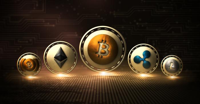 Expert predictions on Bitcoin range from bullish to bearish