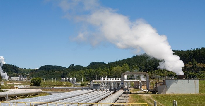 Which country uses geothermal energy for heating