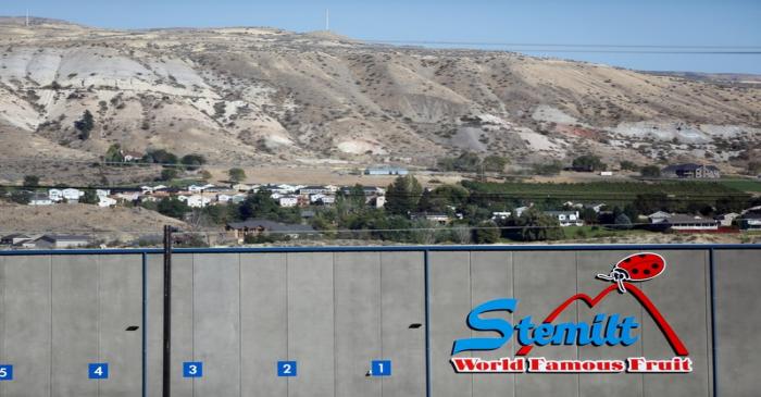 FILE PHOTO: The Stemilt Growers warehouse in Wenatchee