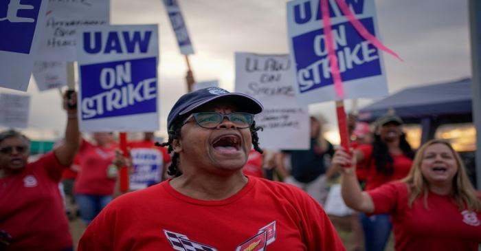 FILE PHOTO: UAW workers strike at the Bowling Green facility