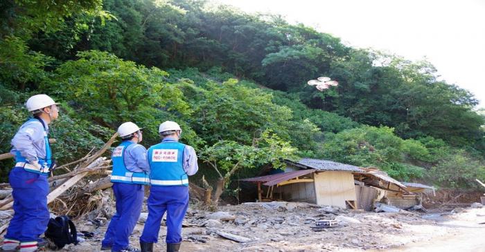 TEC-FORCE staff members from the Ministry of Land, Infrastructure, Transport and Tourism use a