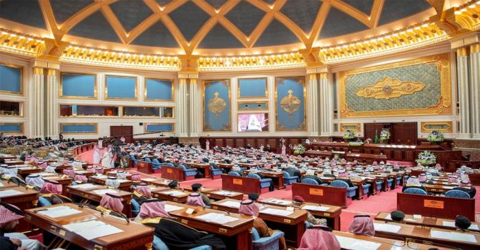 Members of Saudi Arabia's Shura Council gather to listen to a speech by Saudi Arabia's King