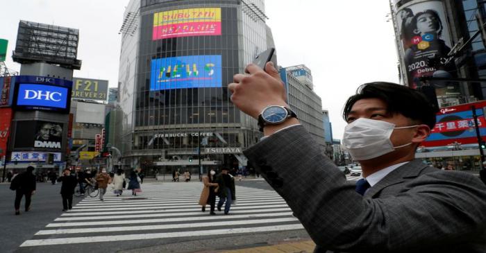FILE PHOTO: The Wider Image: High noon in a coronavirus-stricken world
