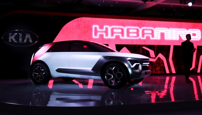 FILE PHOTO: FILE PHOTO: The Kia HabaNiro electric concept car is revealed at the 2019 New York