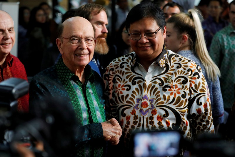 U.S. Commerce Secretary Wilbur Ross shakes hands with Indonesia's Chief Economic Minister