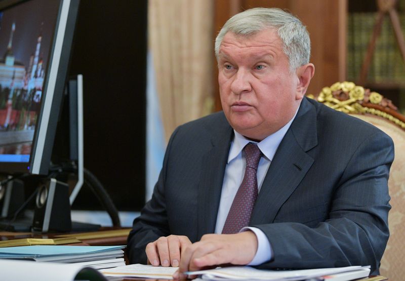 Chief Executive of Rosneft Sechin meets with Russian President Putin in Moscow