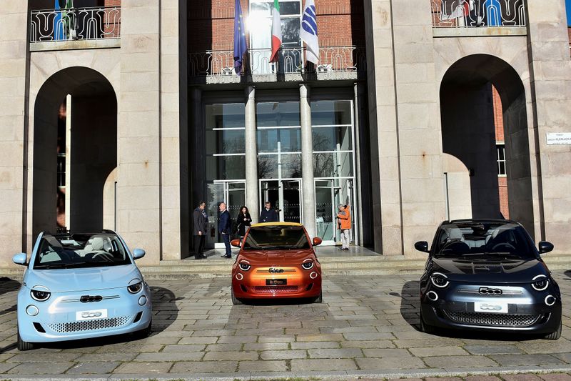 FILE PHOTO: A new Fiat 500 electric car is unveil in Milan